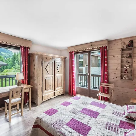 A Megeve, 3 Chambres, Proche Centre, Piscine, Tennis, Cheminee, Parking, Classe 3 Etoiles - Fr-1-453-139